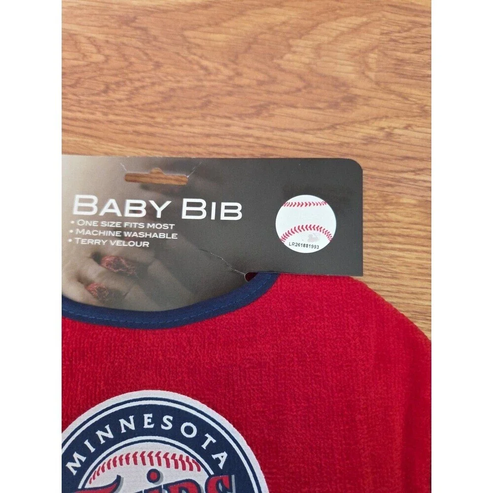 MLB Minnesota Twins Baby Bib Terry Velour Baseball NEW Machine Washable Red